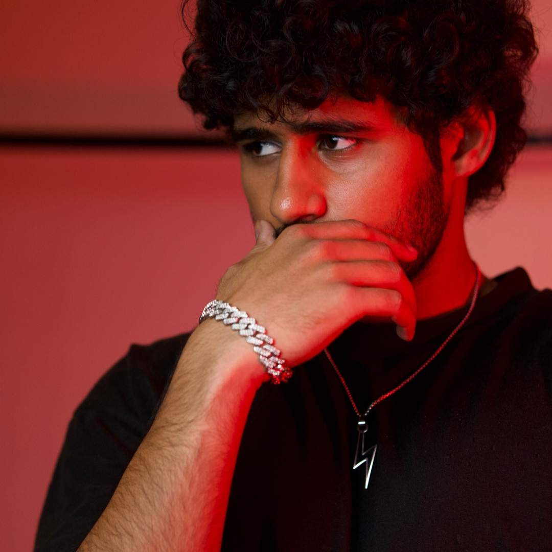 Iced Out Cartier Watch with Bracelet with Stylish Chain